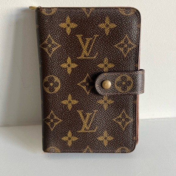 LV Louis Vuitton Browns Monogram Bifold wallet